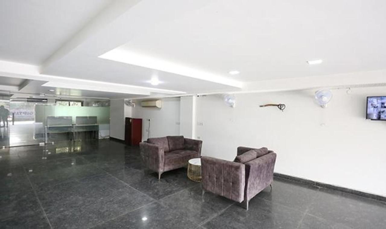 Fabexpress Aerosky Deluxe - Nr Yashobhoomi Convention Centre Hotel Delhi  Exterior photo